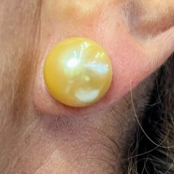 18K Yellow Gold South Sea Pearl Earrings
