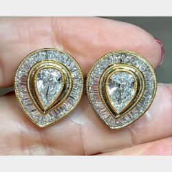 18K Yellow Gold Diamond Earrings
