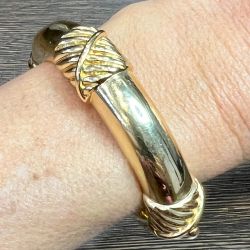 David Webb 18K Yellow Gold Bangle Bracelet
