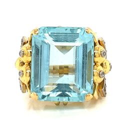 18K Yellow Gold 28.00 Ct. Aquamarine & Diamond Ring