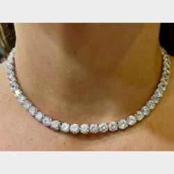 18K White Gold Cubic Zirconia Necklace
