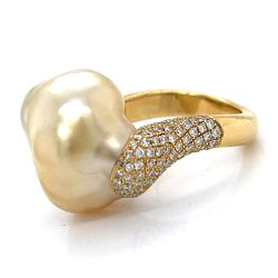 18K Yellow Gold South Sea Pearl & Diamond Ring
