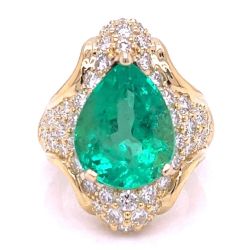 18K Yellow Gold 7.85 Ct. Certified COLOMBIAN EMERALD & Diamond Ring
