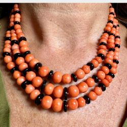 18K Yellow Gold Coral & Onyx Necklace
