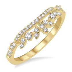 LinThVio 14K Yellow Gold Diamond Ring