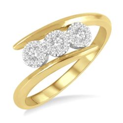 Round Shape 3 Stone Shine Bright Diamond Fashion Ring