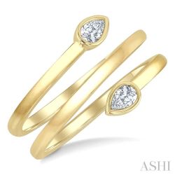 XeRaVio 14K Yellow Gold Diamond Ring