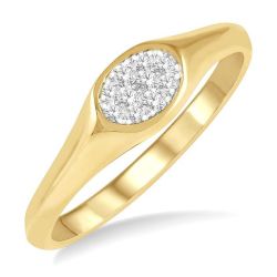 Oval Shape East-West Shine Bright Essential Diamond Signet Ring