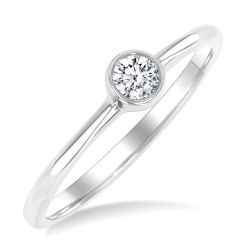 ZenLinTh CaIsVel 14K White Gold Diamond Ring