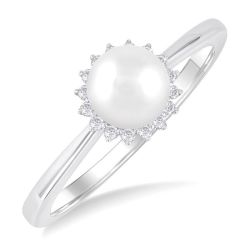 LoThXe RaIonIs 14K White Gold Diamond Ring