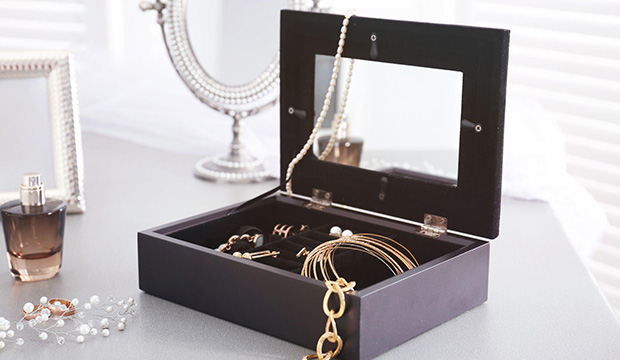 Buying Gold and Jewelry